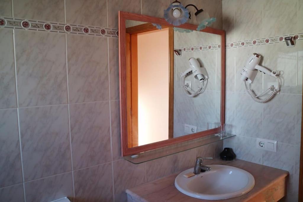 Spectacular Villa With Swimmingpool In Cala Blanca Cala Blanca  Exterior photo